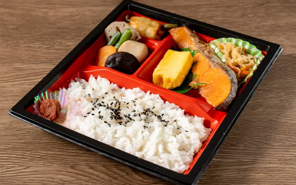 お食事